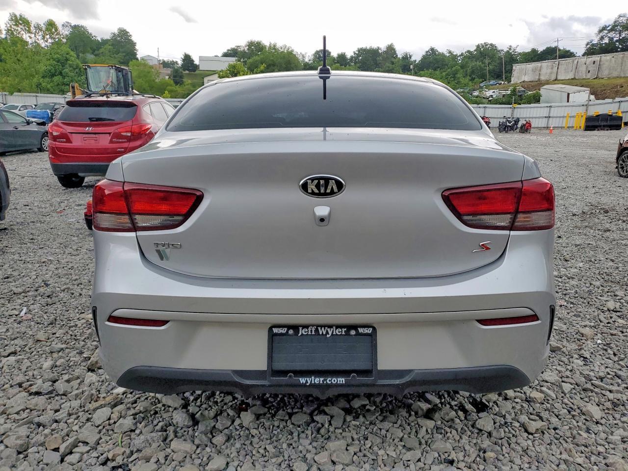 2021 Kia Rio S - Фото 6