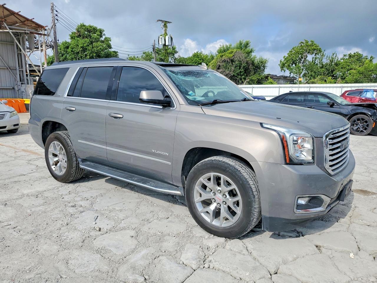 2019 GMC Yukon Slt - Фото 4