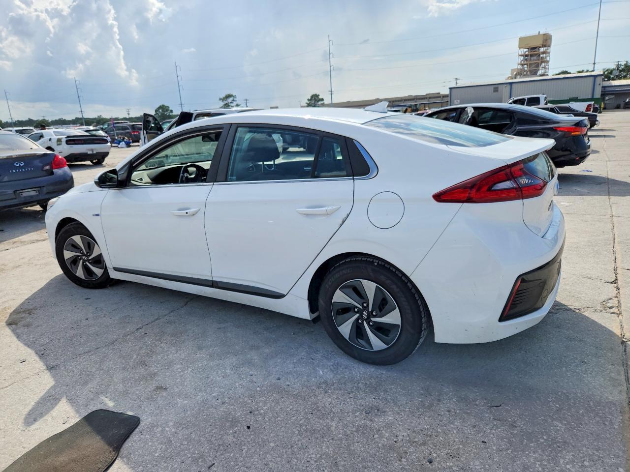 2019 Hyundai Ioniq Sel - Фото 2