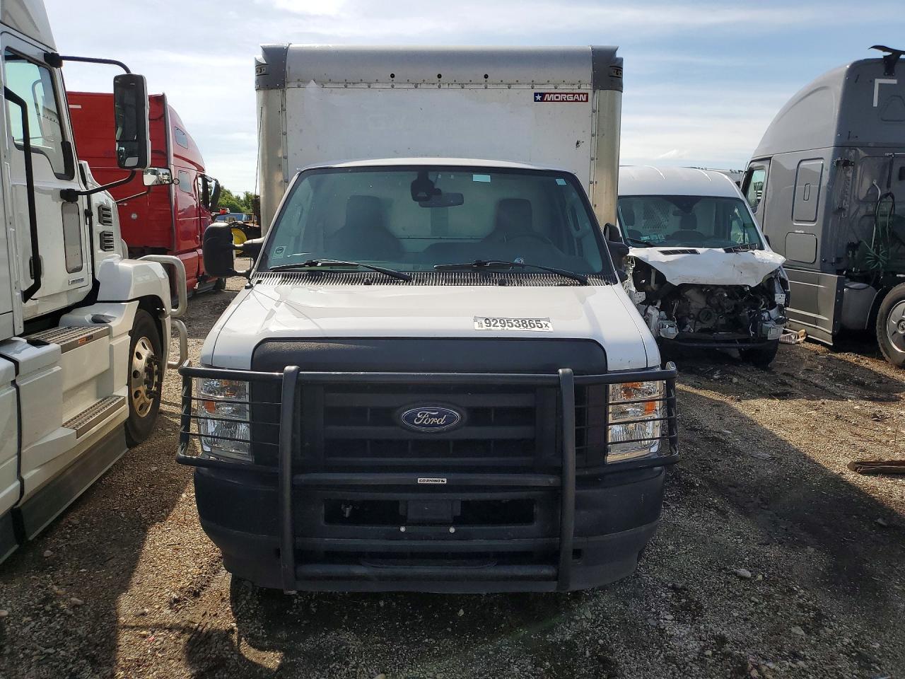 2021 Ford E350 Box Truck - Image 5