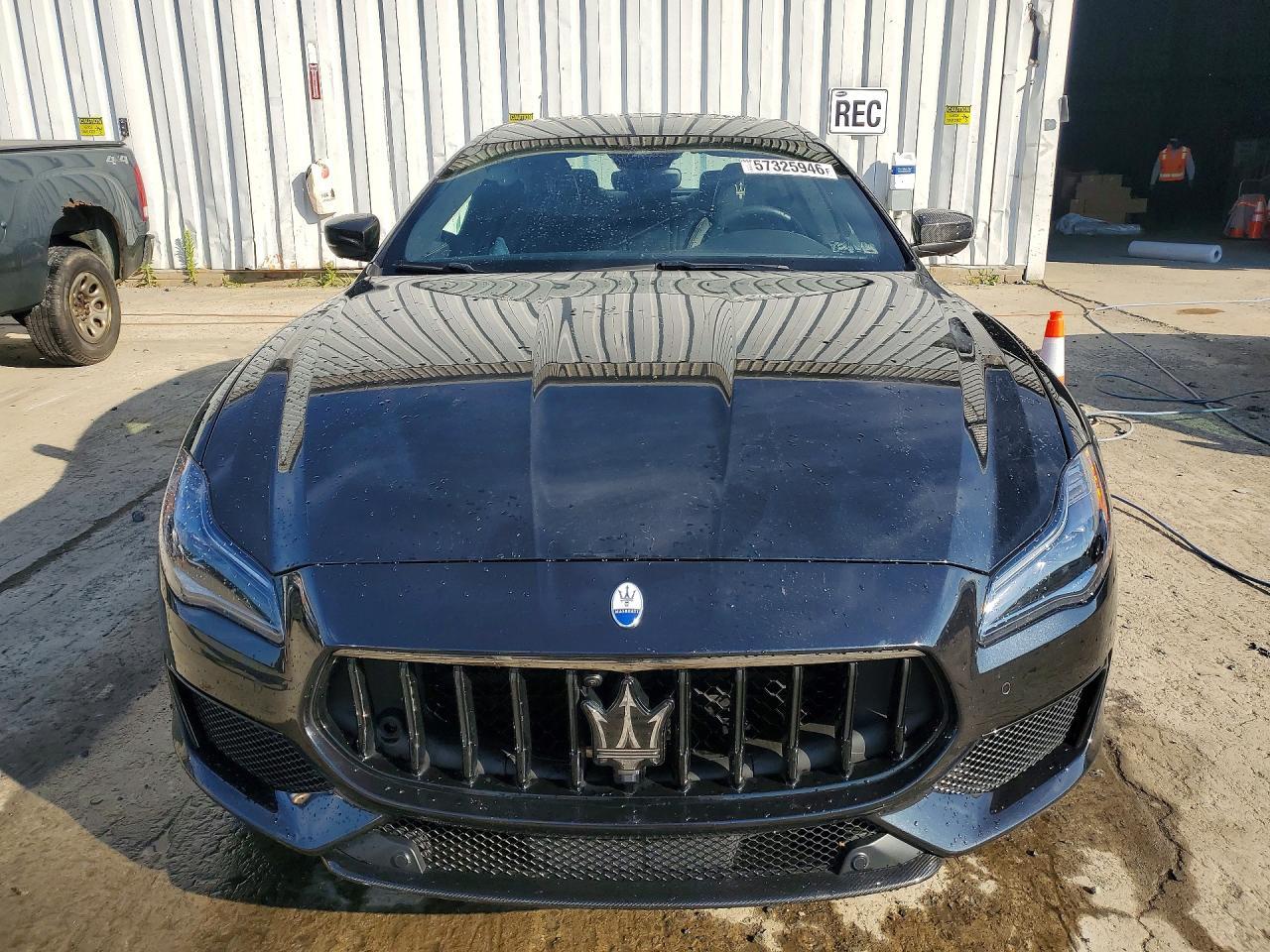 2023 Maserati Quattroporte Modena - Image 5