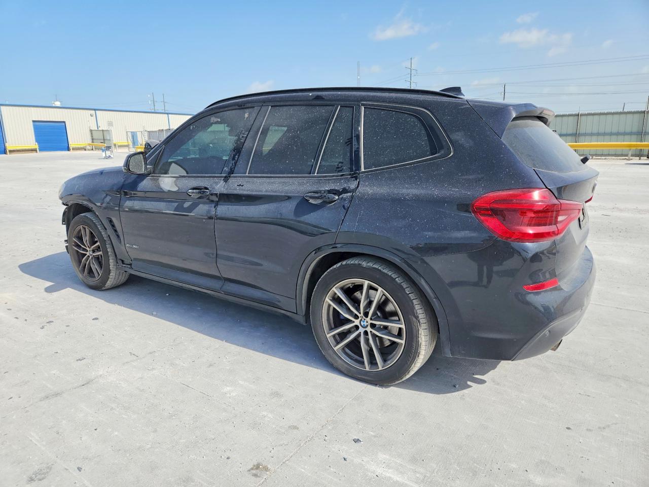 2018 BMW X3 xDrive30I - Фото 2