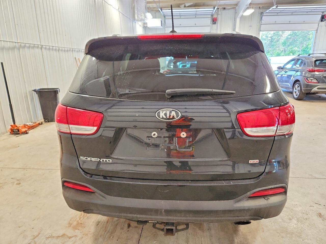 2017 Kia Sorento Lx - Фото 6