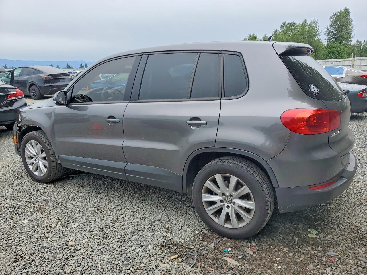2012 Volkswagen Tiguan S - Image 2