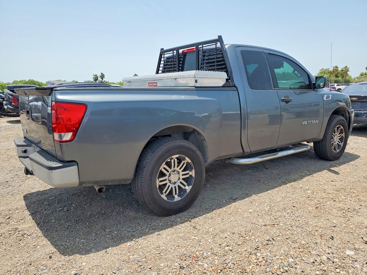 2013 Nissan Titan - Фото 3