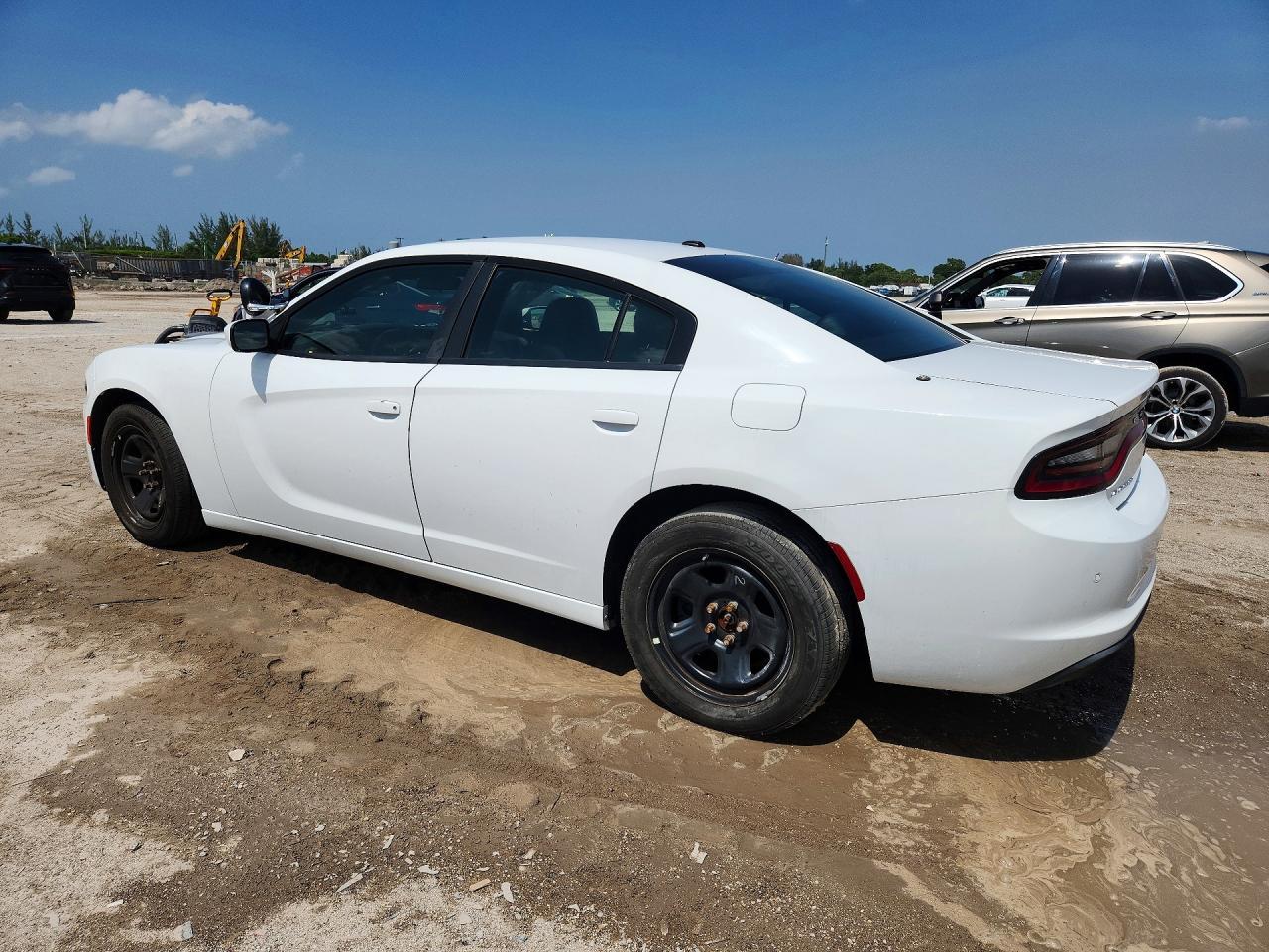 2018 Dodge Charger Police - Image 2