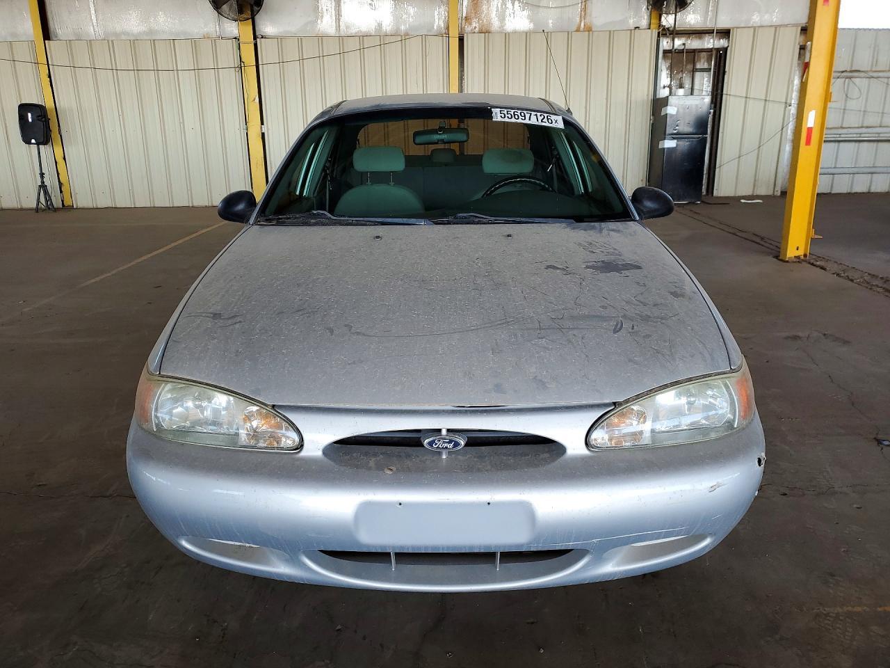 2002 Ford Escort - Фото 5