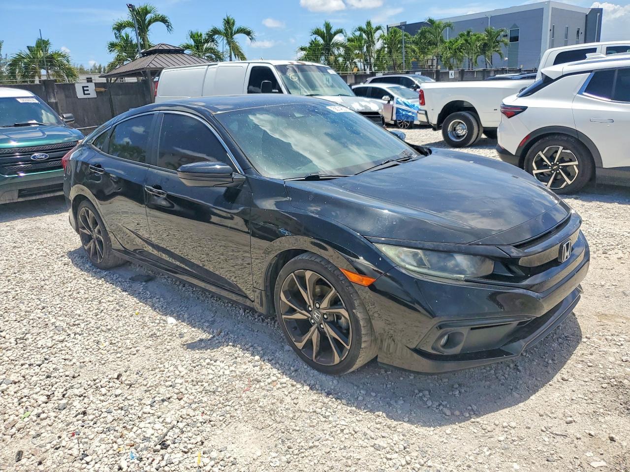 2019 Honda Civic Sport - Image 4