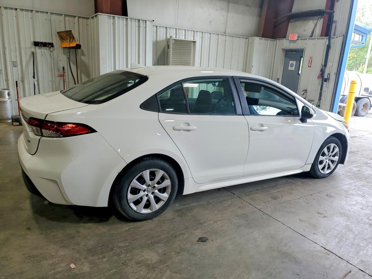 2024 Toyota Corolla Le - Фото 3