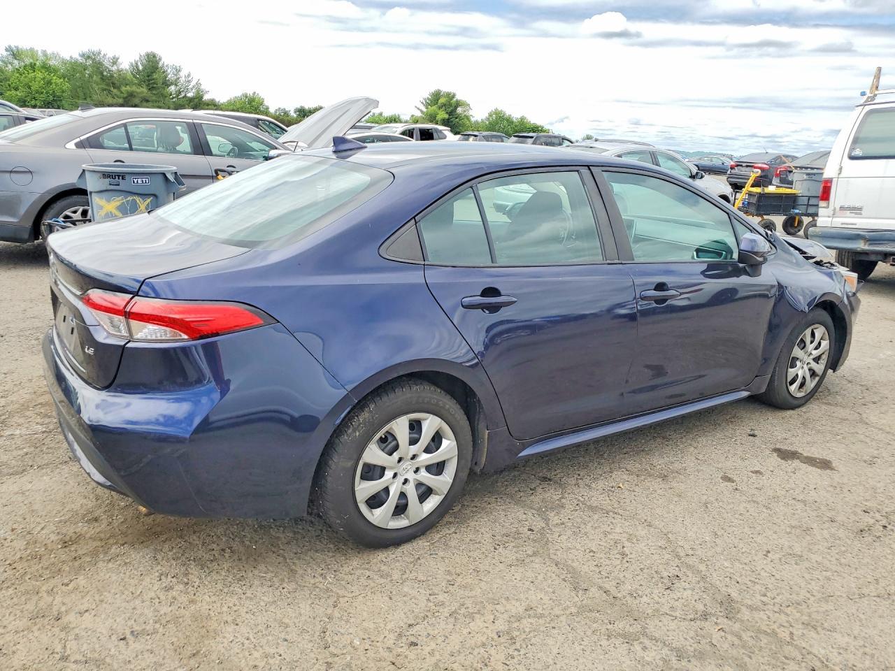2021 Toyota Corolla Le - Фото 3