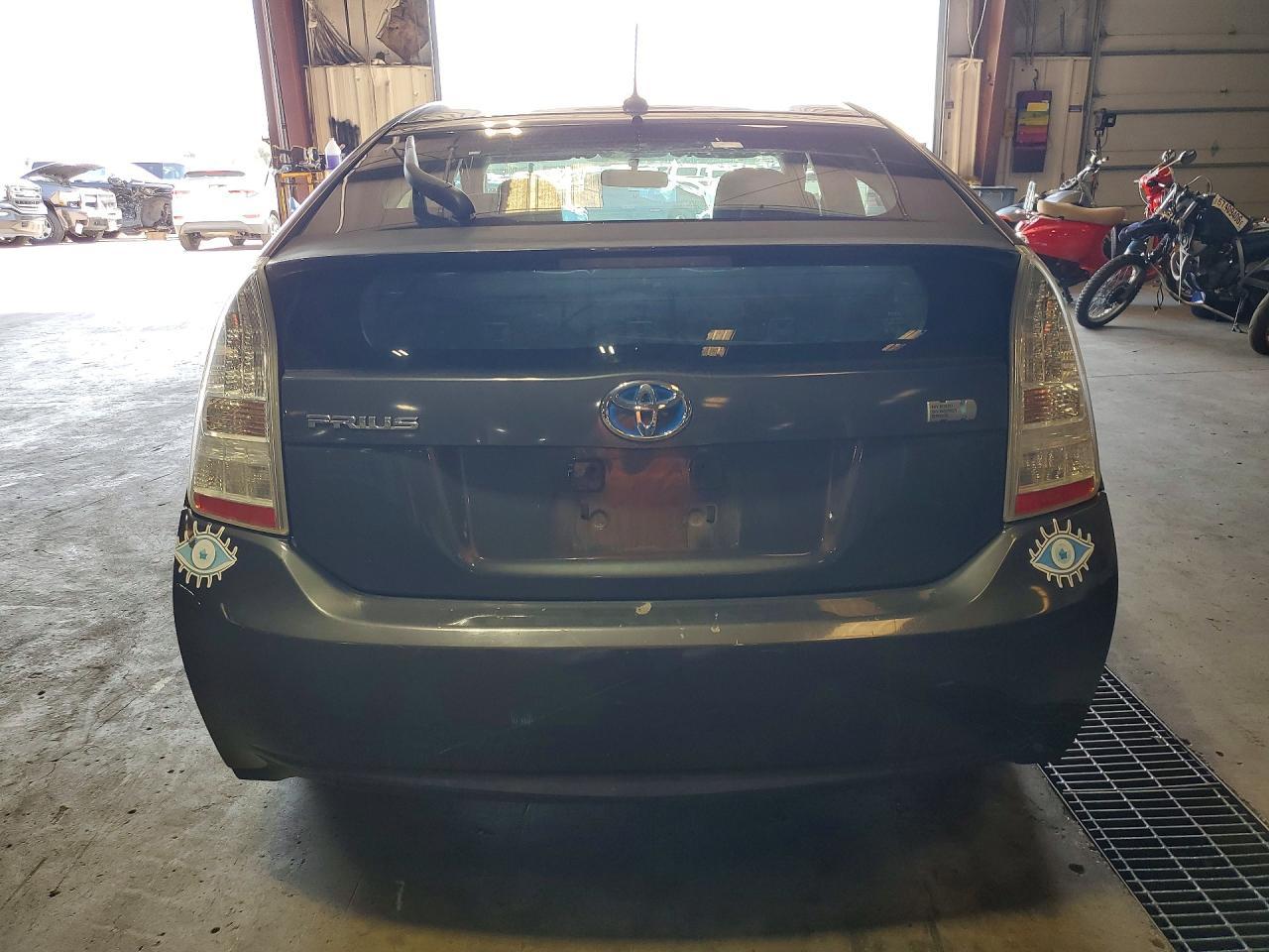 2010 Toyota Prius Iii - Image 6