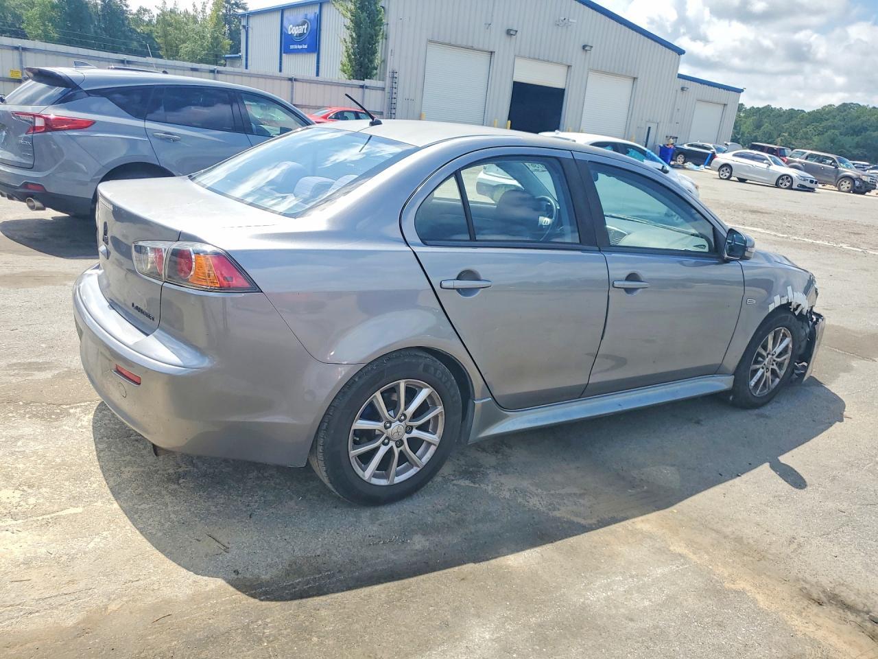 2017 Mitsubishi Lancer Es - Фото 3