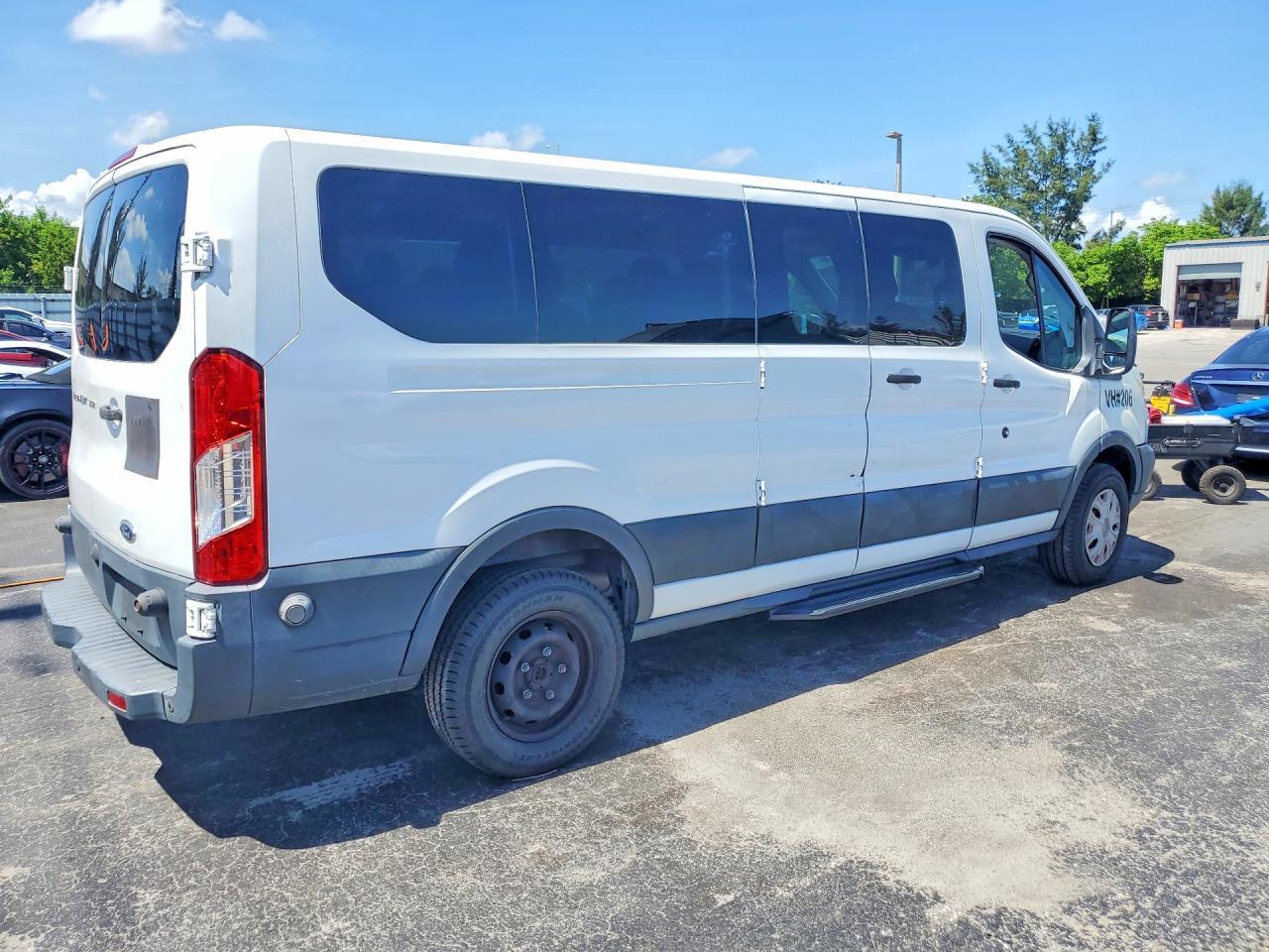 2016 Ford Transit T-350 - Фото 3