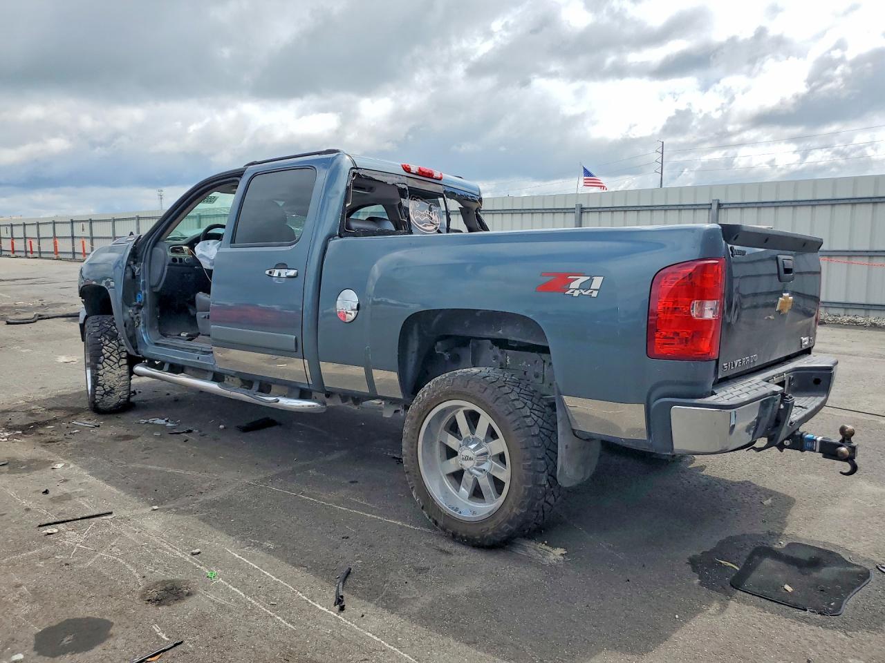 2008 Chevrolet Silverado K2500 Heavy Duty - Фото 2