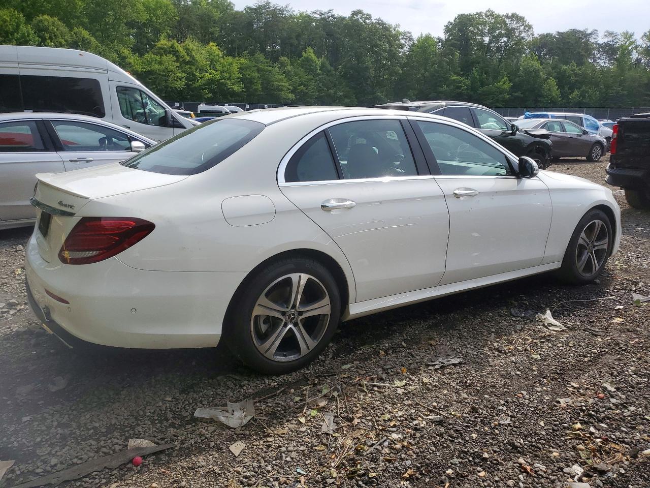 2018 Mercedes-Benz E 300 4Matic - Image 3