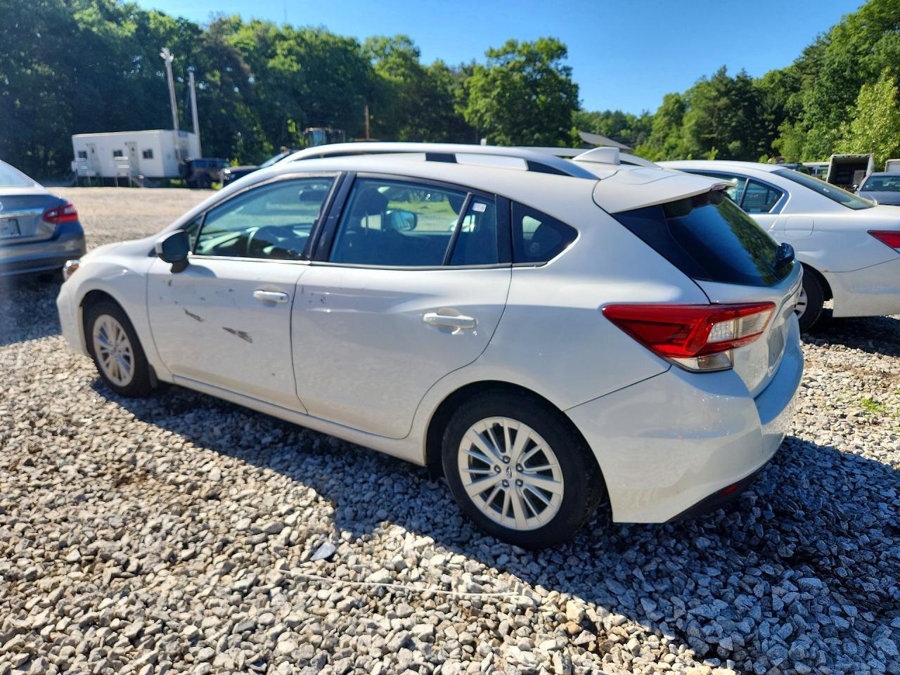 2017 Subaru Impreza Premium - Фото 2