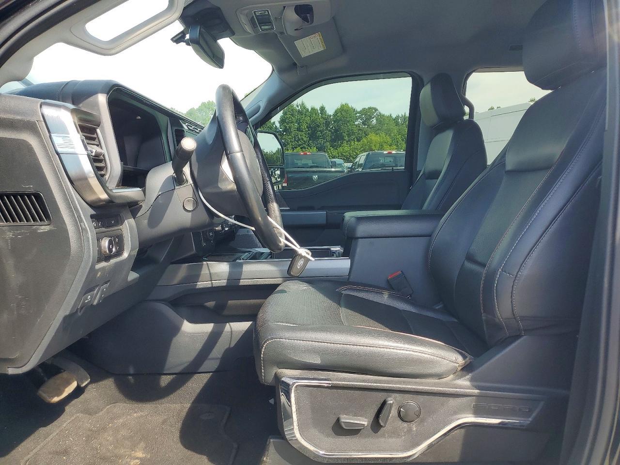 2023 Ford F250 Super Duty - Фото 7