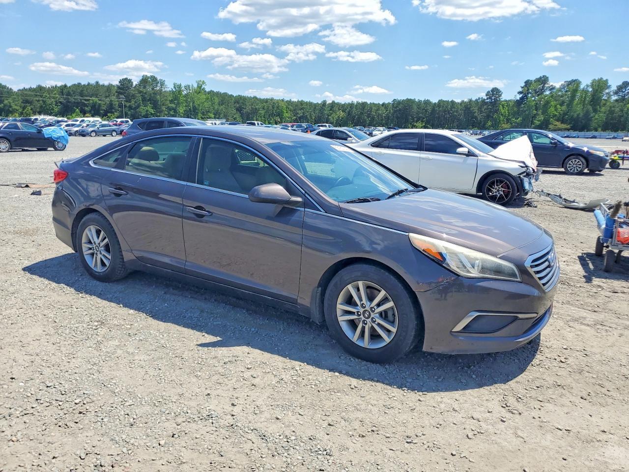2016 Hyundai Sonata Se - Image 4