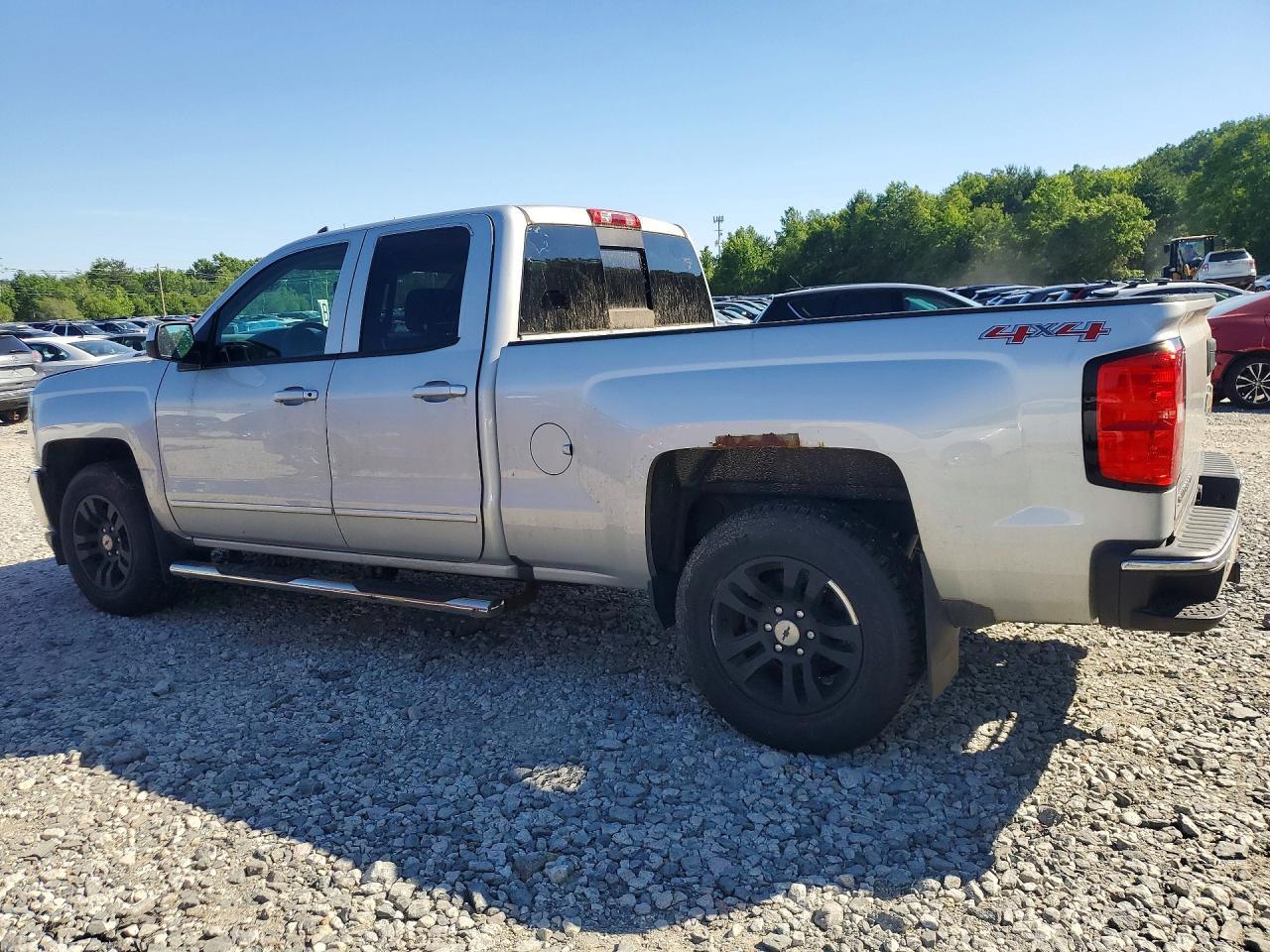 2017 Chevrolet Silverado K1500 Lt - Фото 2