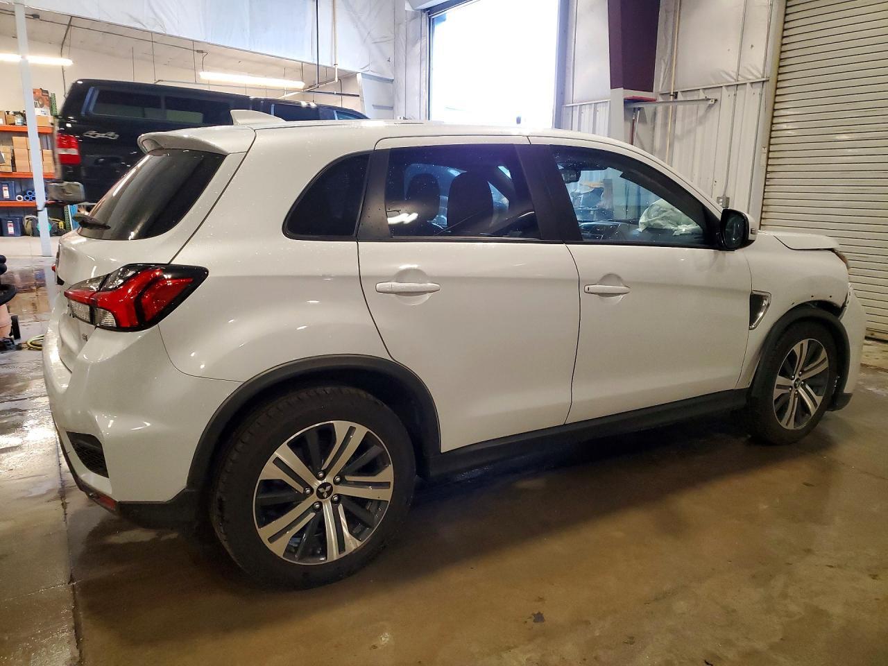 2024 Mitsubishi Outlander Sport S - Фото 3