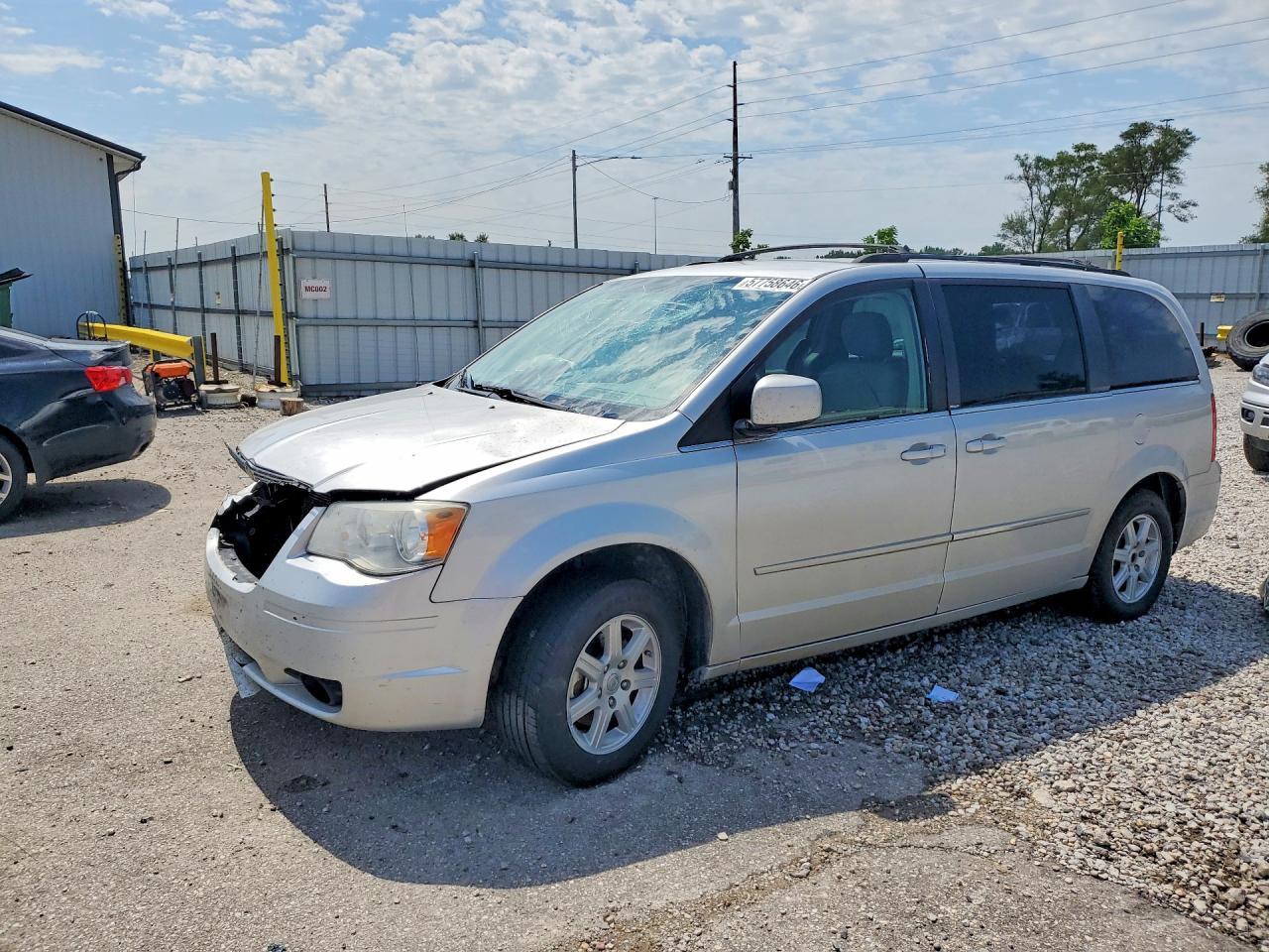 2010 Chrysler Town & Country Touring