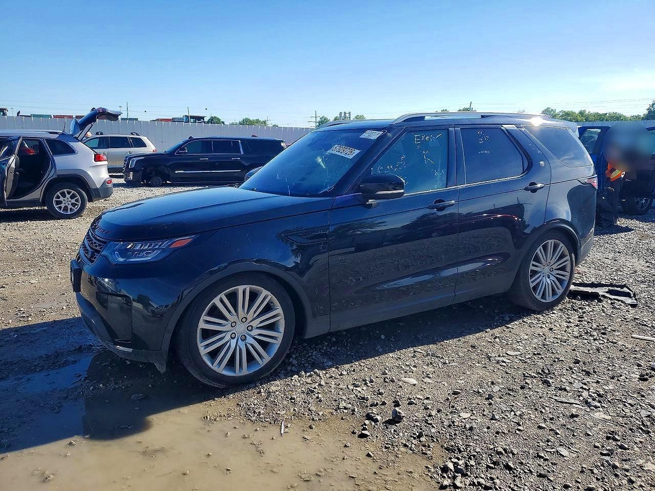 2017 Land Rover Discovery First Edition