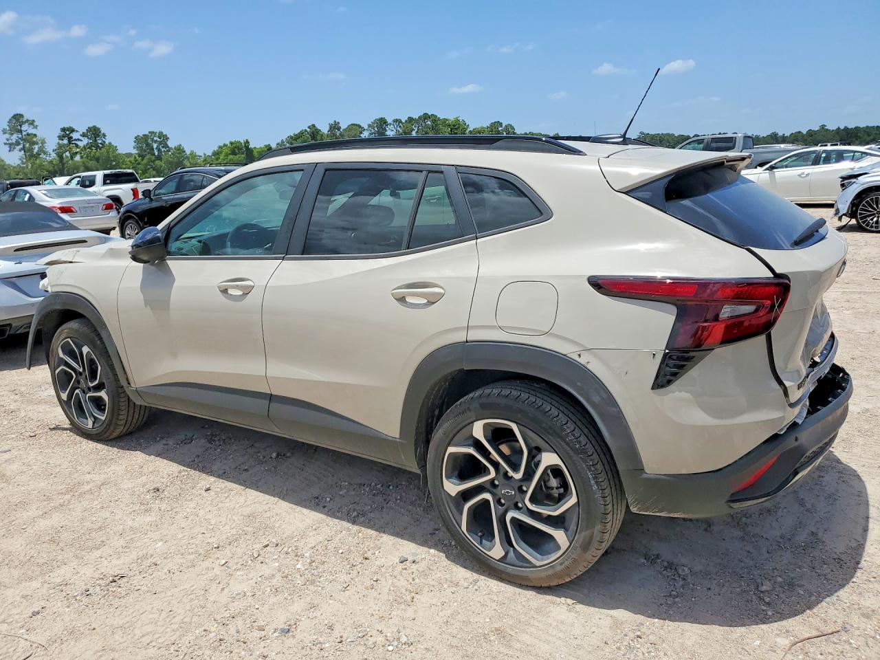 2026 Chevrolet Trax 2Rs - Image 2