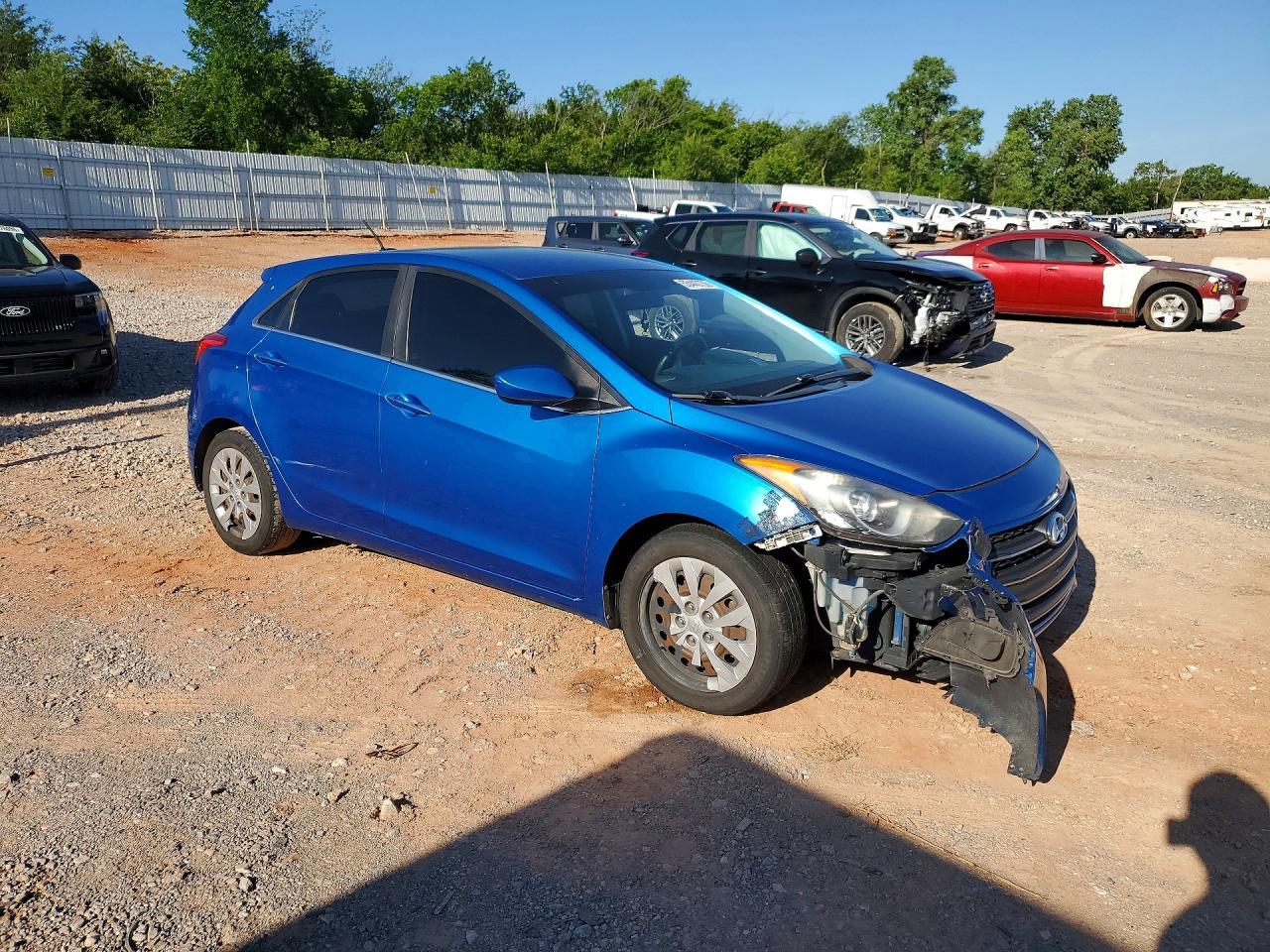 2017 Hyundai Elantra Gt Base - Фото 4