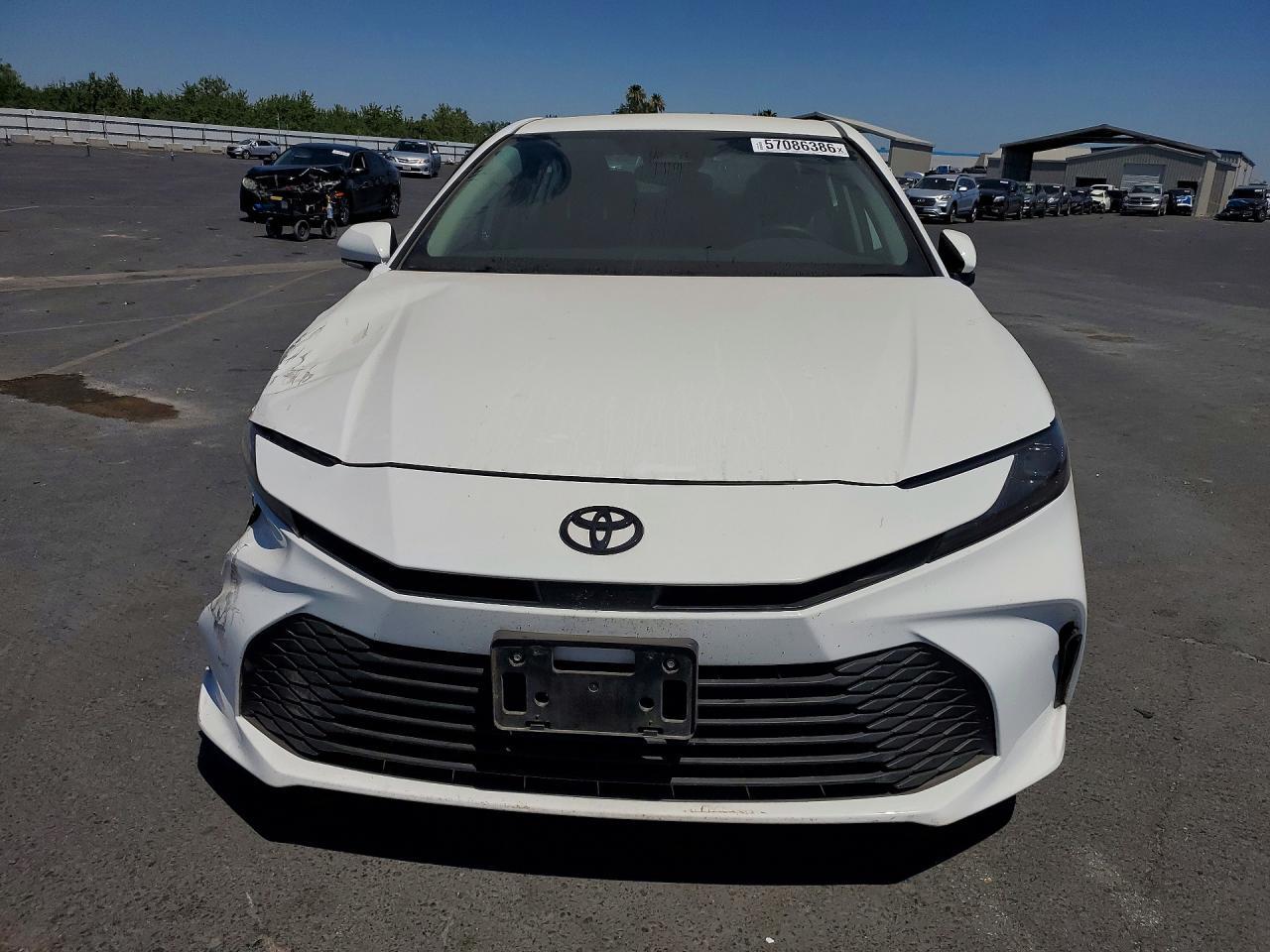 2025 Toyota Camry Le - Image 5