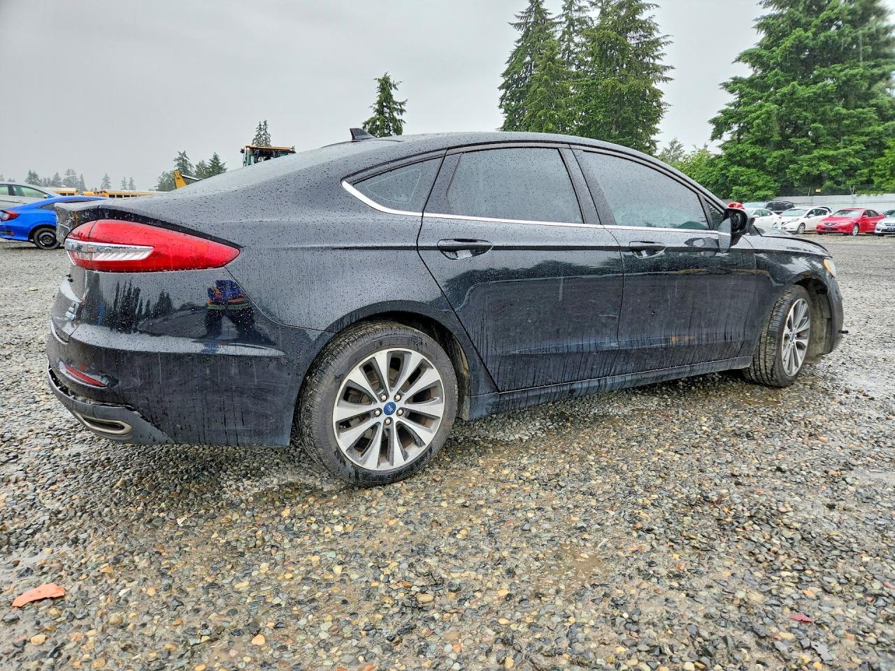 2019 Ford Fusion Se - Фото 3