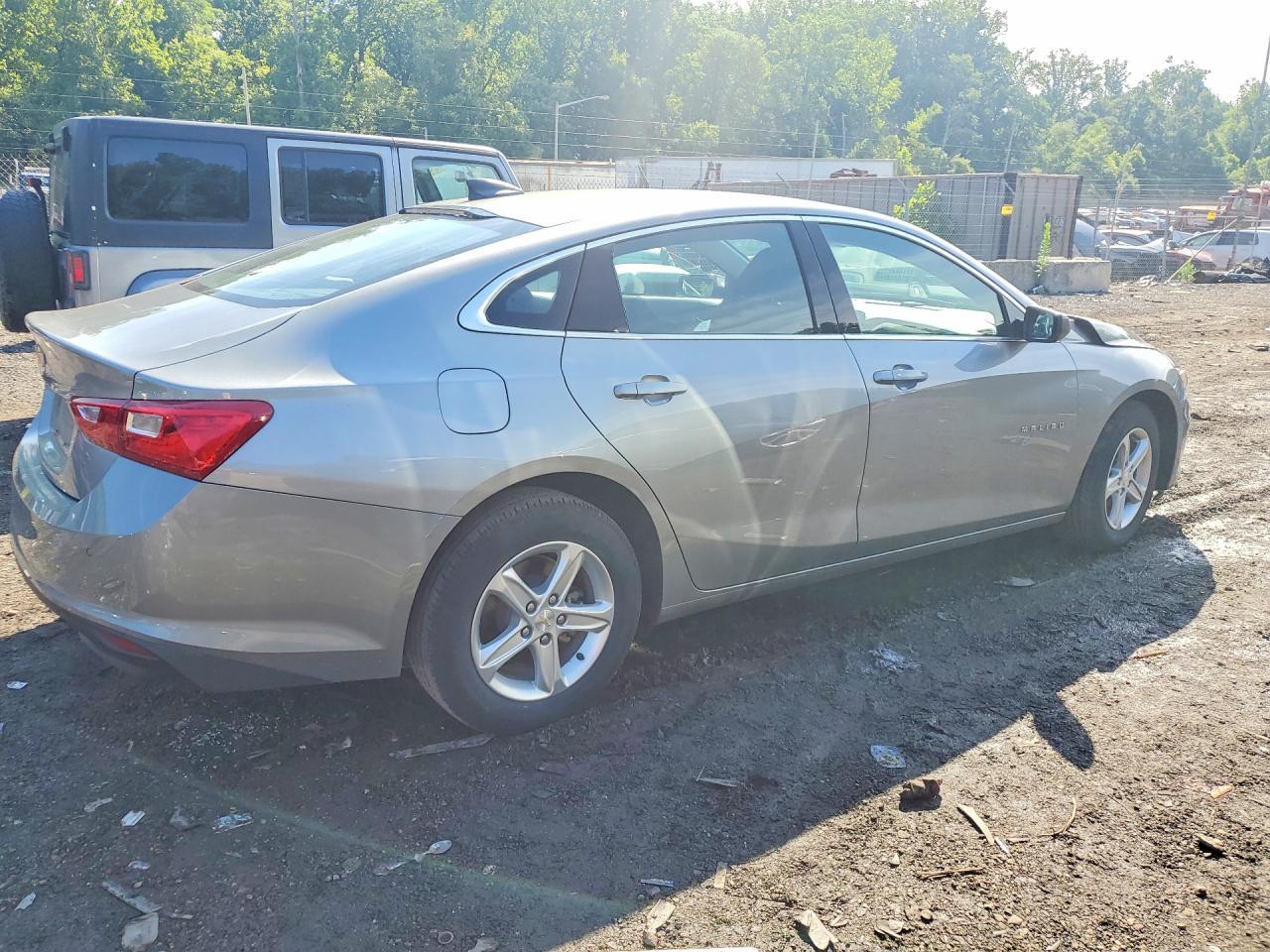 2024 Chevrolet Malibu Ls - Image 3