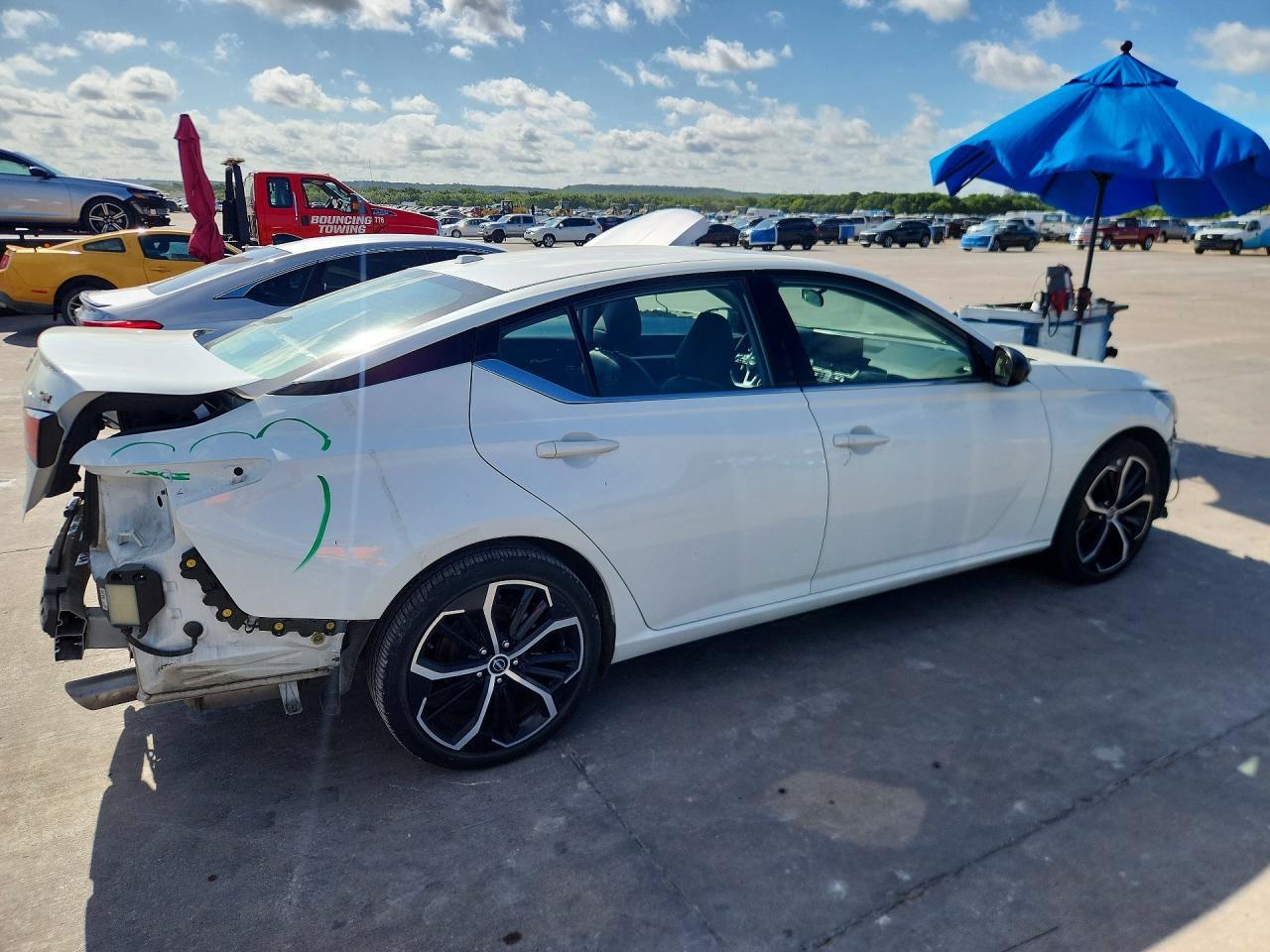 2024 Nissan Altima Sr - Image 3