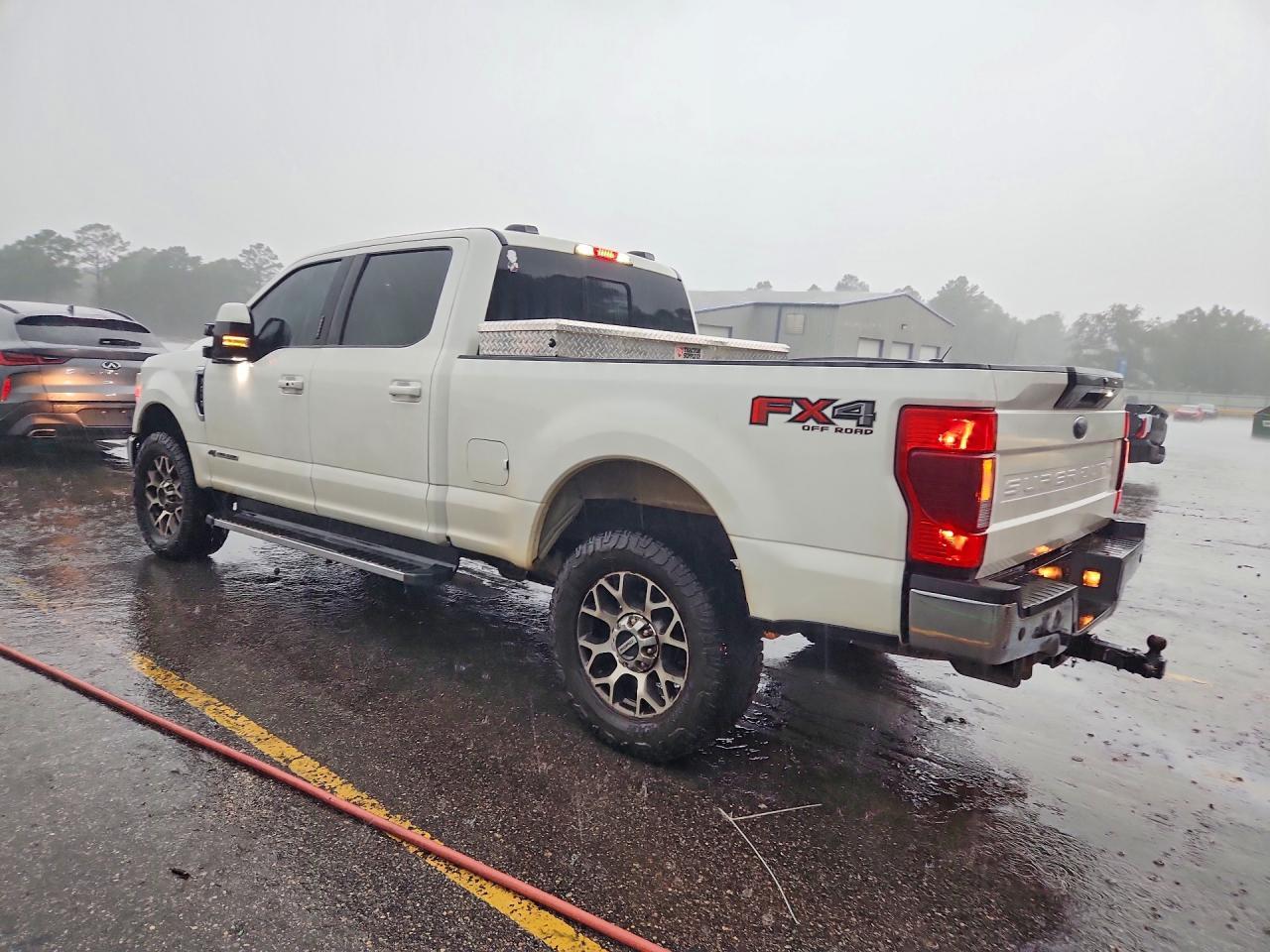 2021 Ford F250 Super Duty - Фото 2