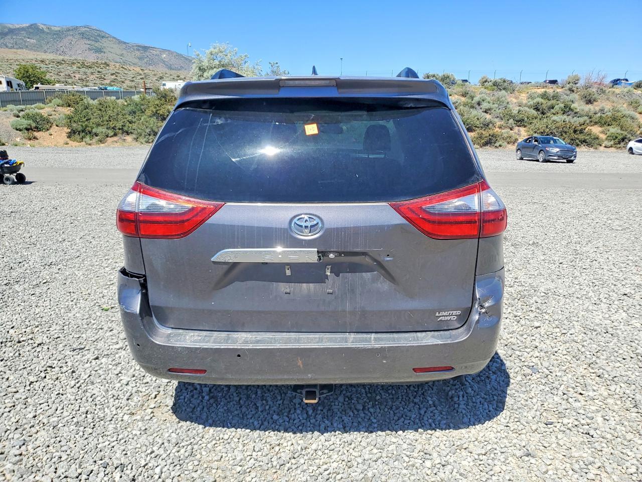 2020 Toyota Sienna Limited 7-Passenger - Фото 6
