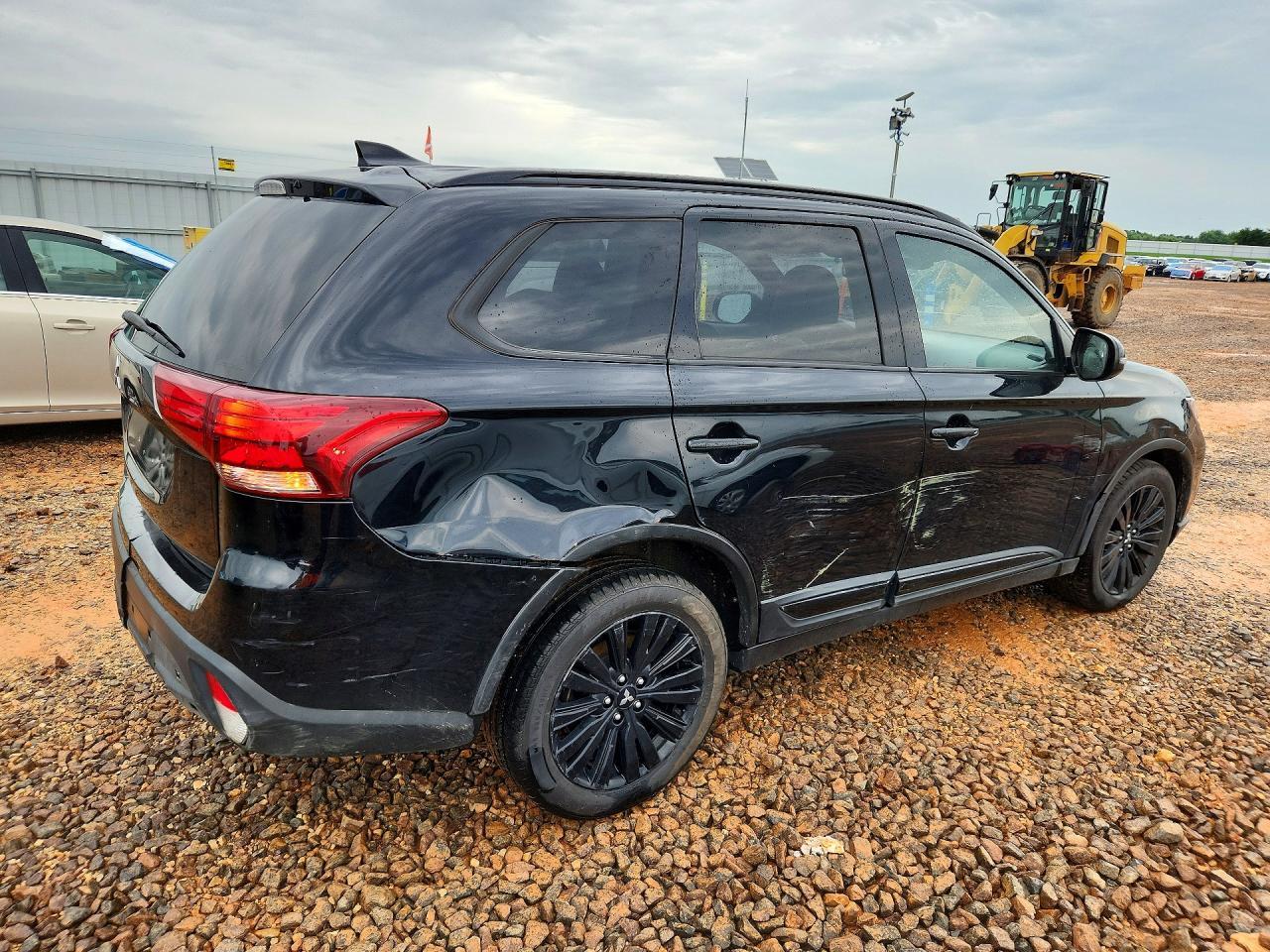 2020 Mitsubishi Outlander Se - Image 3
