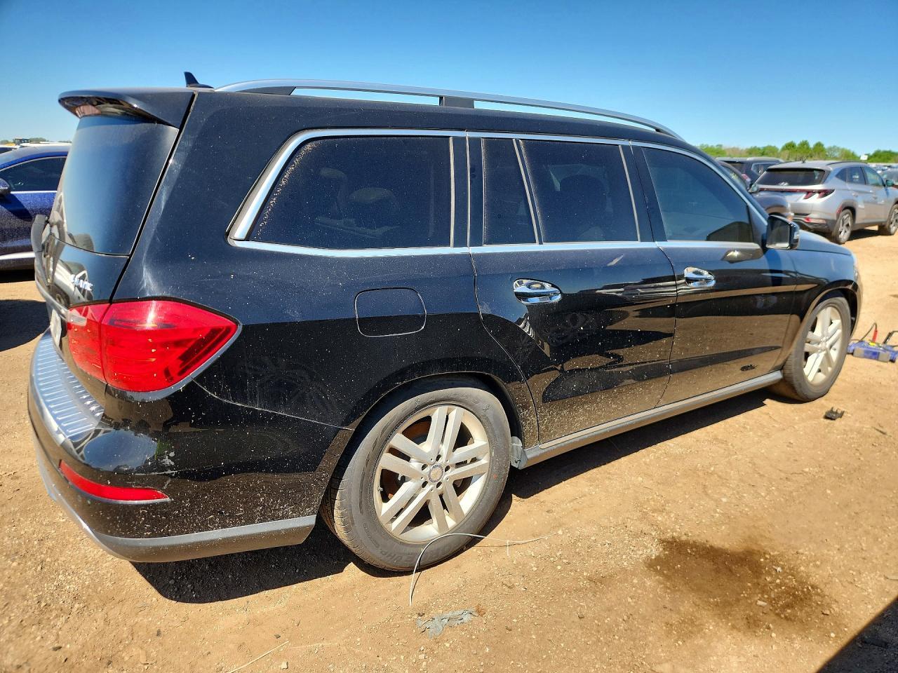 2014 Mercedes-Benz Gl 450 4Matic - Image 3
