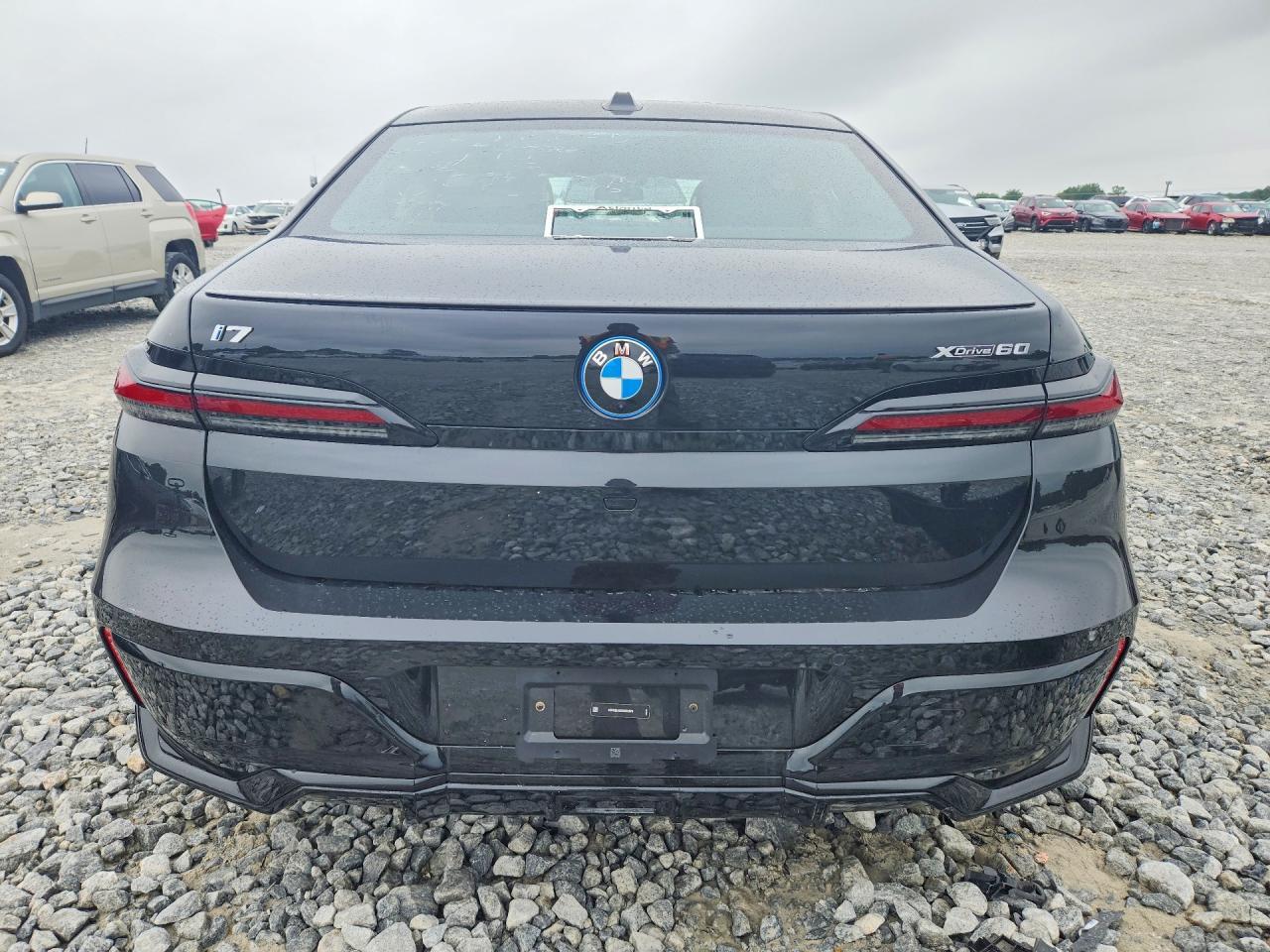 2025 BMW I7 xDrive60 - Фото 6