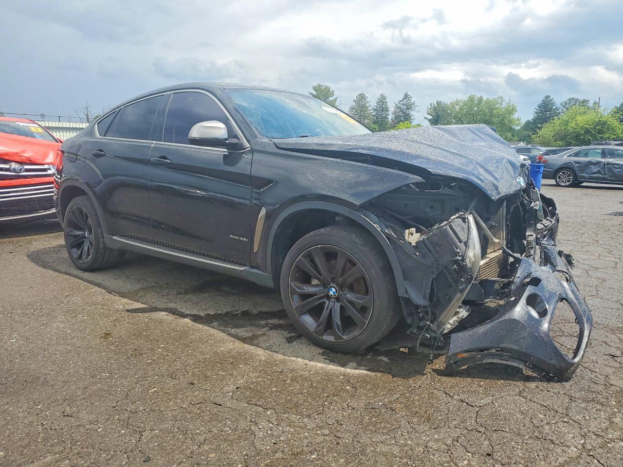 2015 BMW X6 xDrive35I - Фото 4