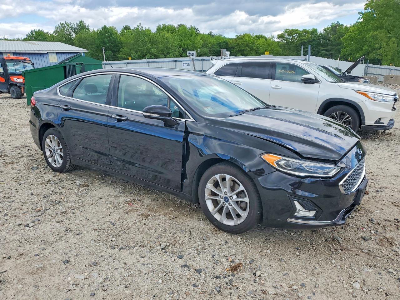2020 Ford Fusion Titanium - Фото 4