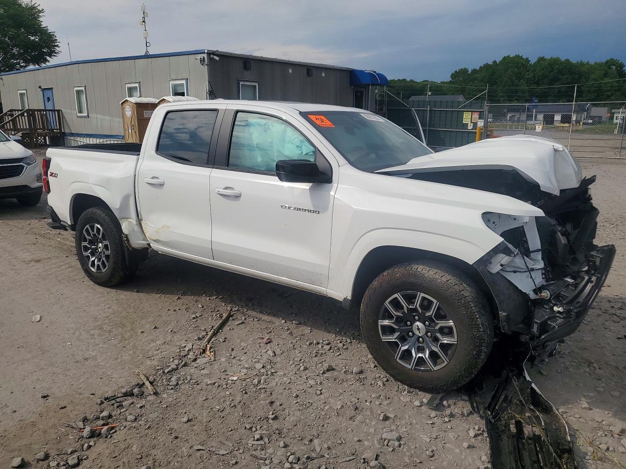 2024 Chevrolet Colorado Z71 - Image 4