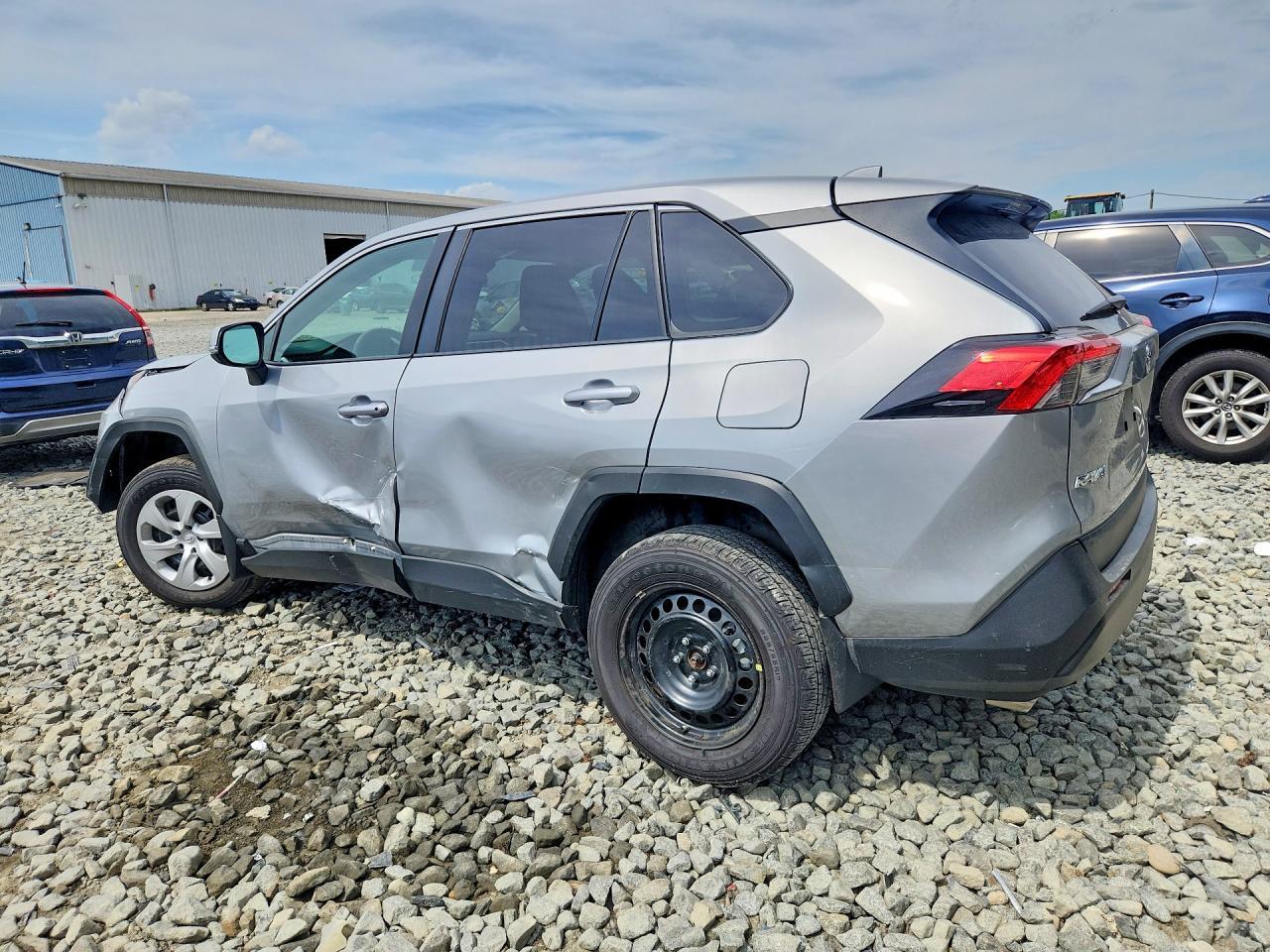 2025 Toyota Rav4 Le - Фото 2