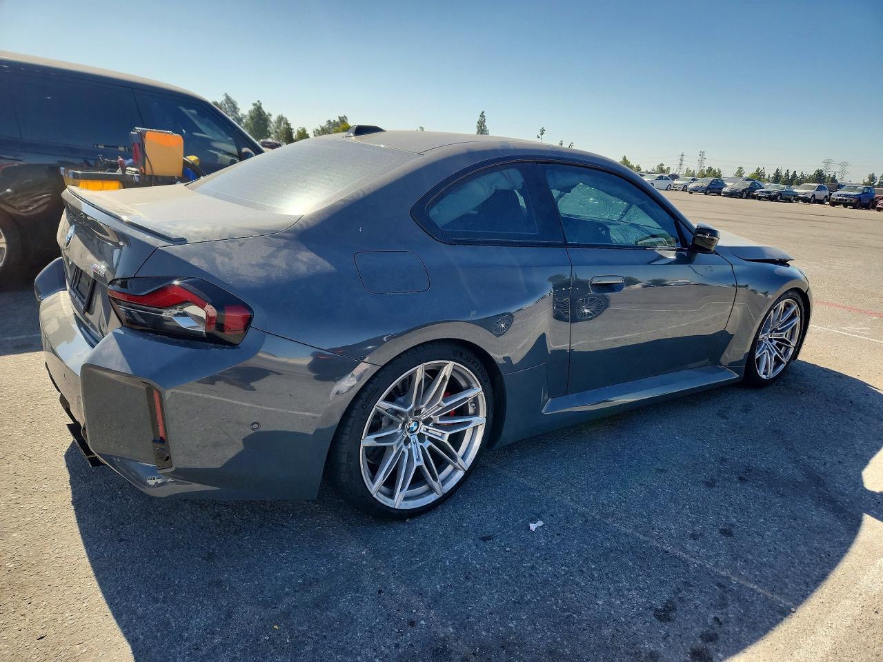 2025 BMW M2 - Фото 3