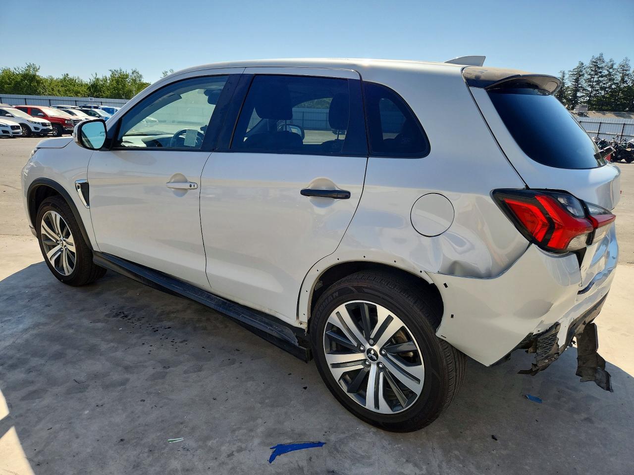 2022 Mitsubishi Outlander Sport Se - Фото 2