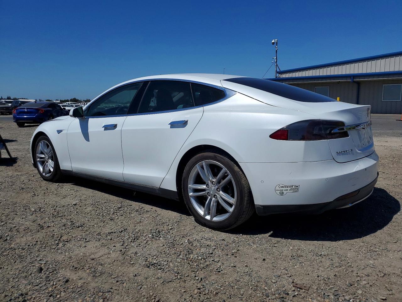 2015 Tesla Model S - Фото 2