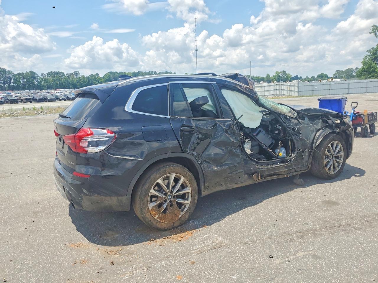 2018 BMW X3 xDrive30I - Фото 3