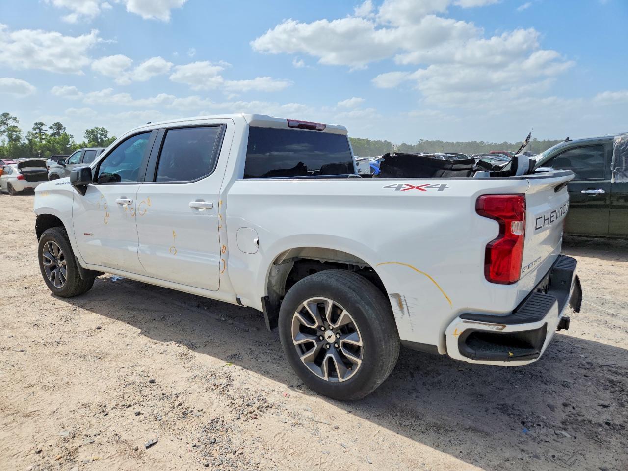 2021 Chevrolet Silverado K1500 Rst - Фото 2