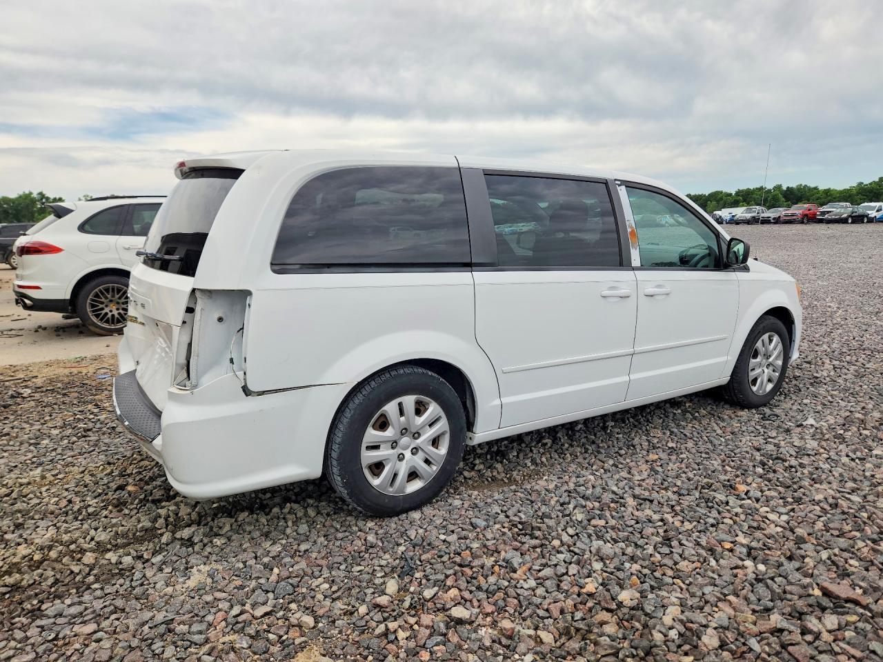 2014 Dodge Grand Caravan Se - Image 3