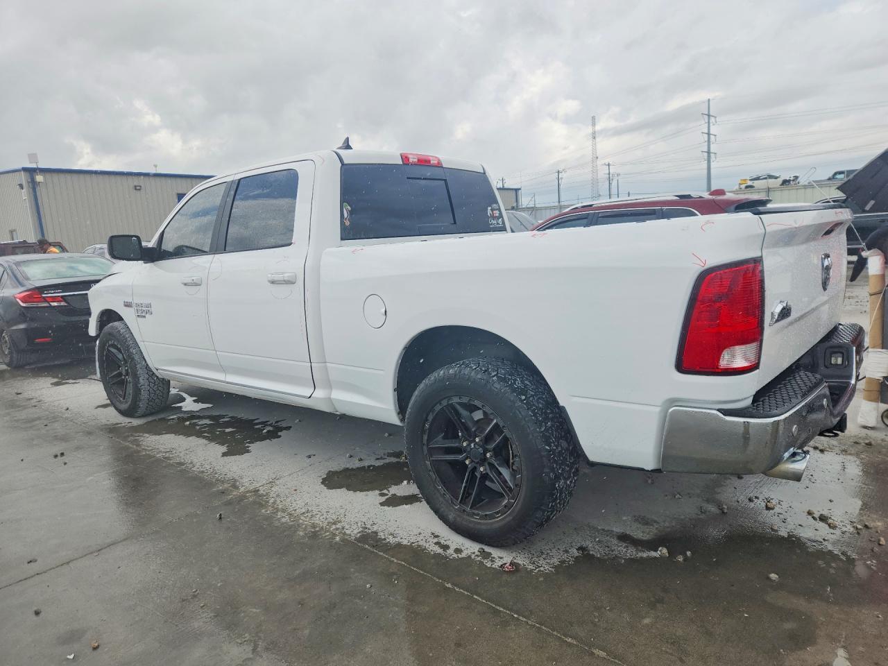 2019 Ram 1500 Classic Slt - Image 2