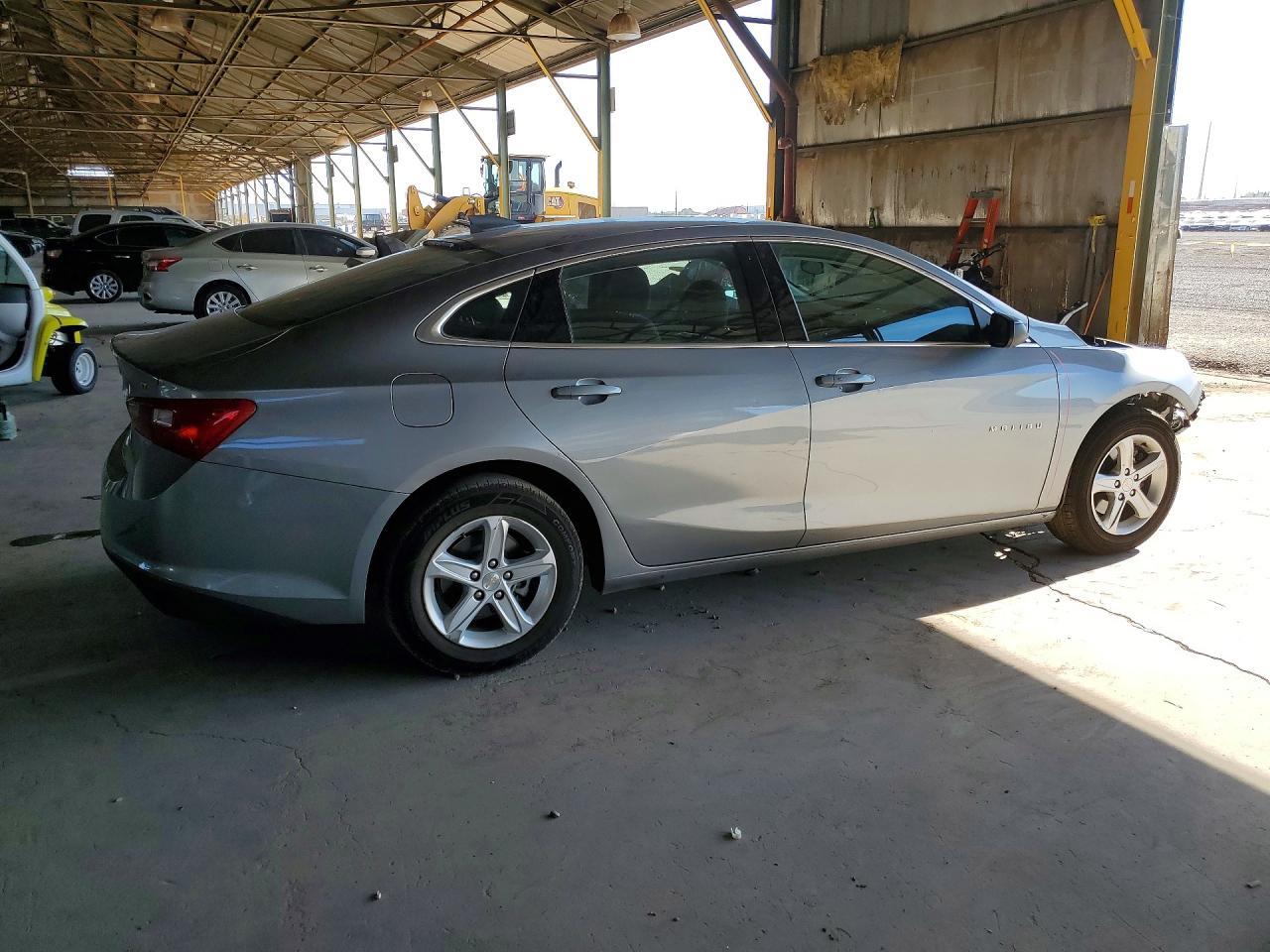 2023 Chevrolet Malibu Lt - Image 3
