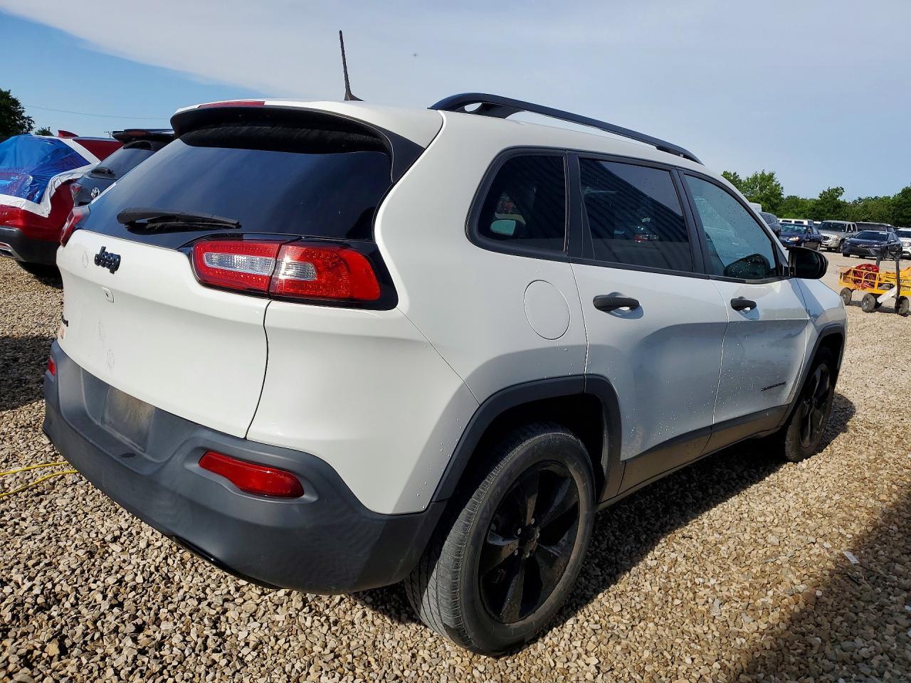 2016 Jeep Cherokee Sport - Image 3